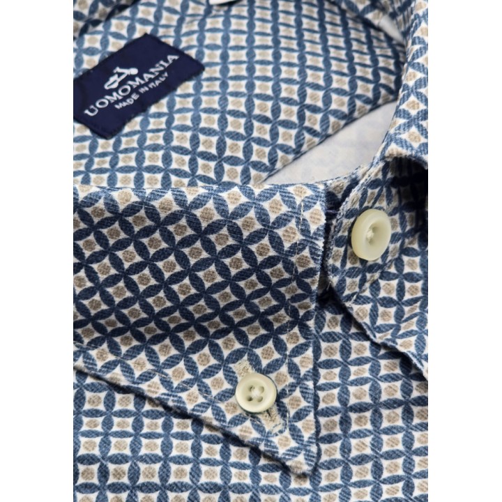 Detalle camisa hombre Rombi