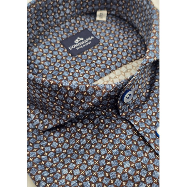 Detalle cuello italiano camisa Pavia