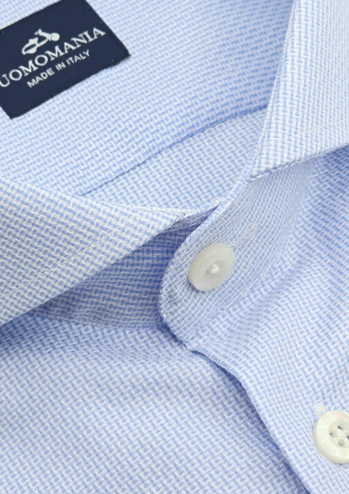 Detalle cuello italiano camisa Volare