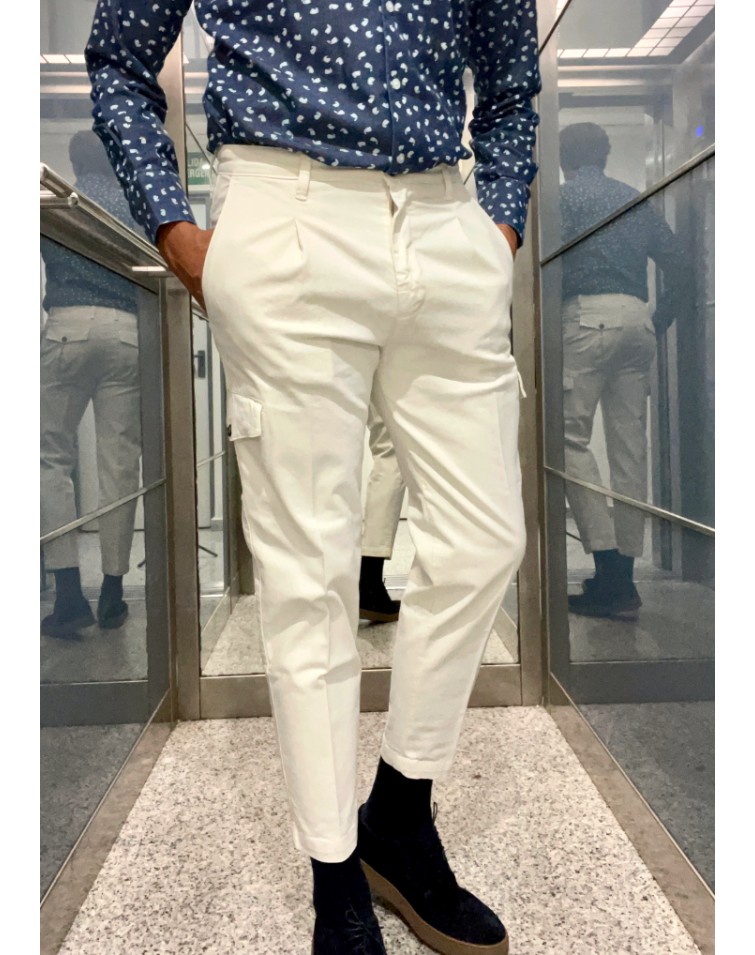 Pantalón Cargo blanco nata Umberto