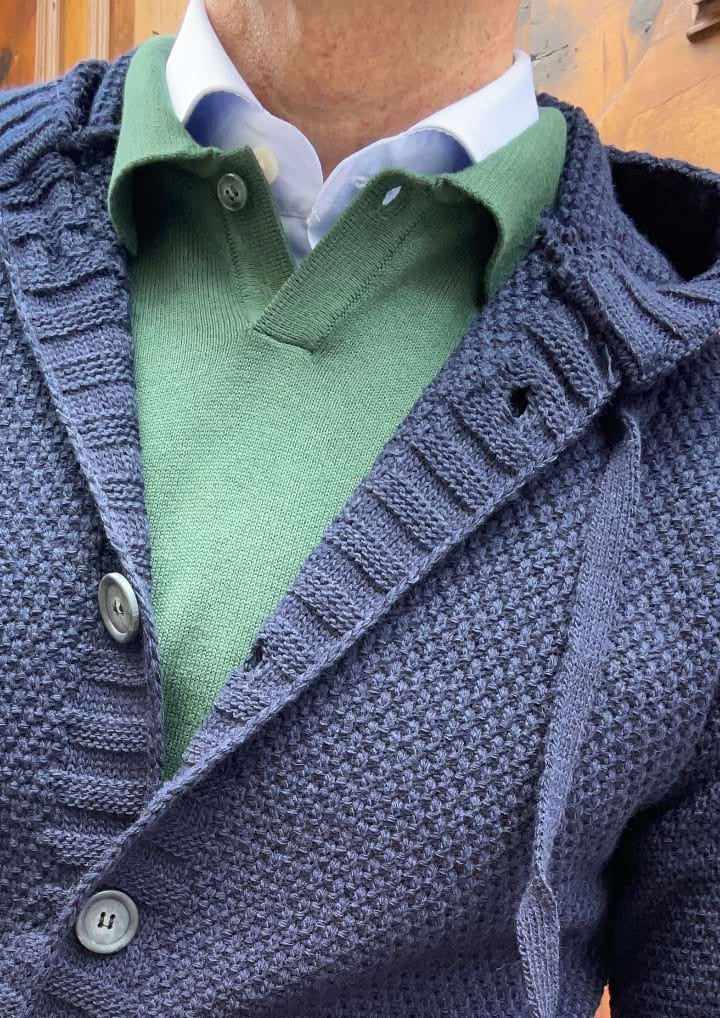 Detalle polo punto verde hombre Filiberto