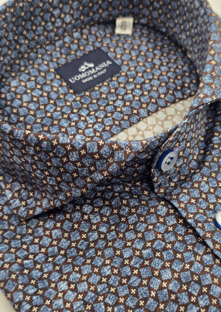 Detalle cuello italiano camisa Pavia